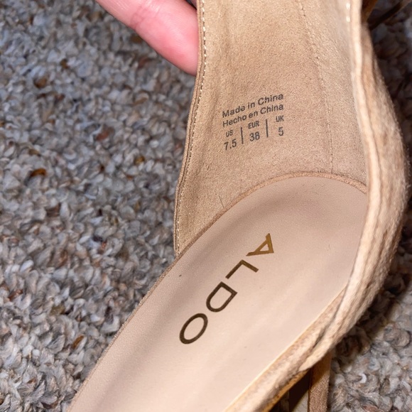 ✨ PRICE DROP ✨ Aldo Nude Heels - Picture 5 of 6